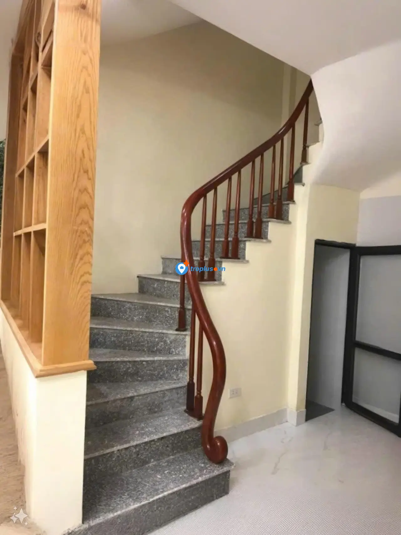 Cần cho thuê nhà riêng ngõ  Thoáng 2 mặt